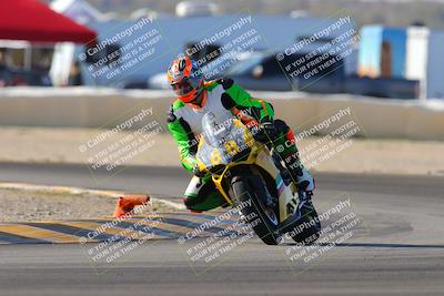 media/Dec-18-2022-SoCal Trackdays (Sun) [[8099a50955]]/Turn 2 (950am)/